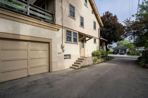 2414 Jarvis St, Milwaukee WI  53211-2128 exterior