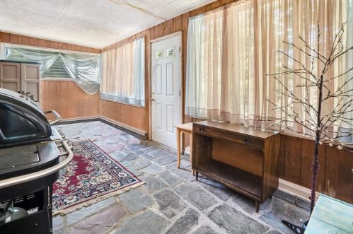 9 Toomey Dr, Poughkeepsie NY 12603-4215 exterior