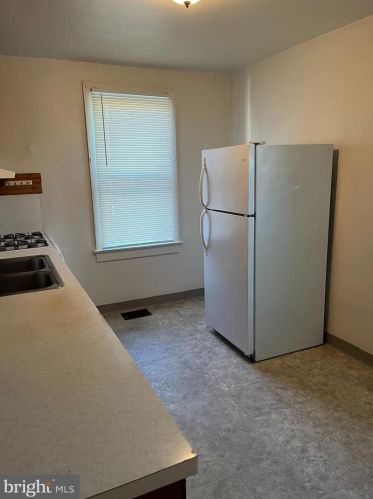 1403 Liberty St, Trenton NJ 08629-2214 exterior