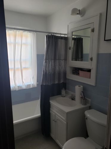 3870 22 St, Milwaukee WI 53206-1460 exterior