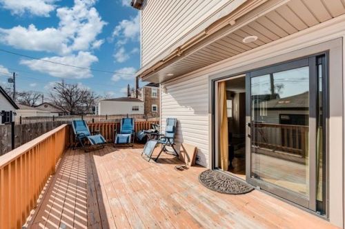 7765 Thorndale Ave, Chicago IL 60631-2351 exterior