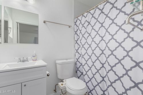 1317 Chilton St, Chandler AZ 85224-1318 exterior