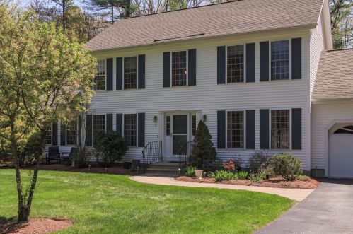 2 Fox Meadow Dr, Concord, NH 03304-3733