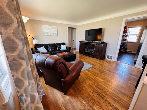 1481 Montague Ave, Meskegon MI  49441-3128 exterior