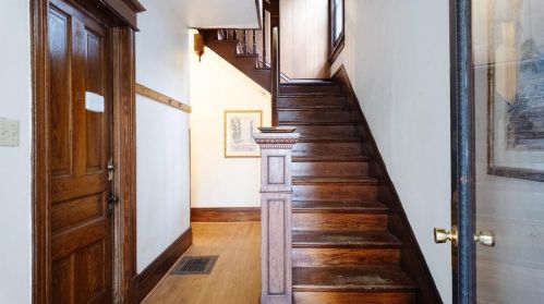 1915 University Ave, Madison WI 53726-3918 exterior