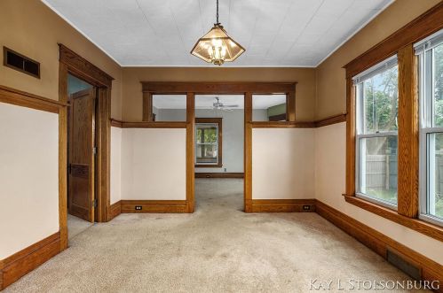 1233 Muskegon Ave, Grand Rapids MI 49504-3121 exterior