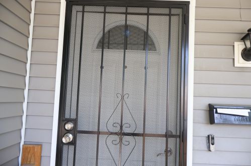 2223 28, Milwaukee WI 53215-2425 exterior