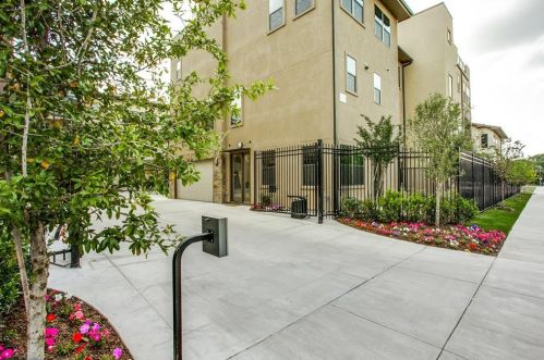 1717 Annex Ave, Dallas TX  75204 exterior