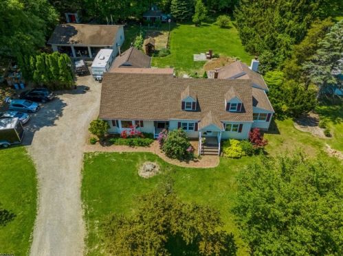 92 Morris Tpke, Dover, NJ 07869-2907