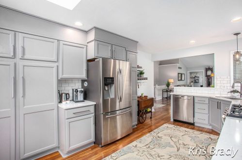 2214 Shetland Dr, Grand Rapids MI 49505-6390 exterior