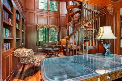 83 Pettit Pl, Princeton NJ 08540-7645 exterior