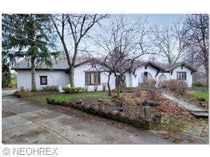 2461 Cedarwood Rd, Cleveland OH  44124-4240 exterior