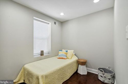 1304 18 St, Philadelphia PA 19140-1015 exterior