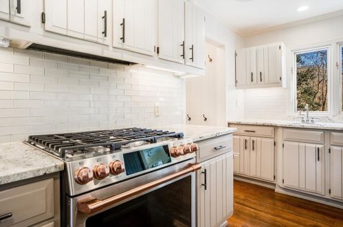 1129 Mason Wood Dr, Atlanta GA 30329-3803 exterior