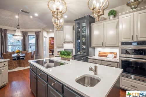 2763 Frontier, Spring Branch TX 78070-5949 exterior