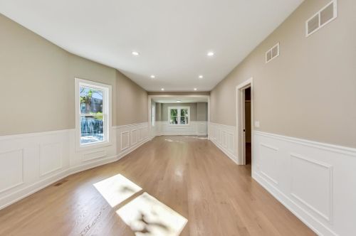 3800 Eddy St, Chicago IL  60618-5014 exterior