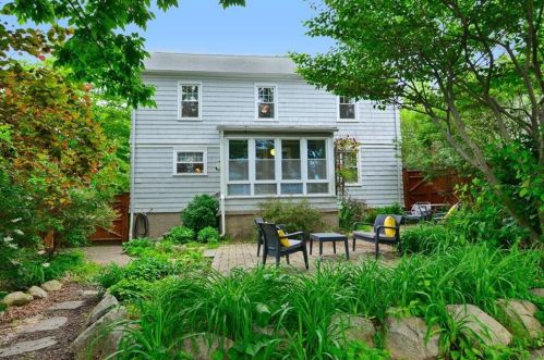 41 4th St, Providence RI 02906-3756 exterior