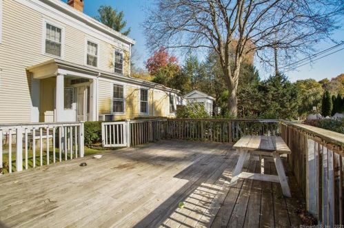 26 France St, Norwalk CT 06851-3818 exterior