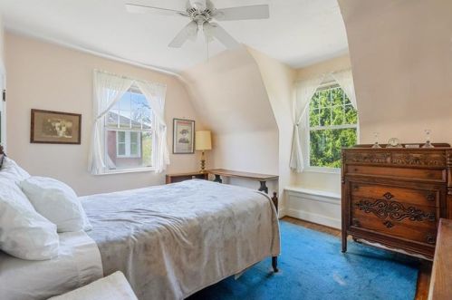 3163 Ashlyn St, Pittsburgh PA 15204-1705 exterior