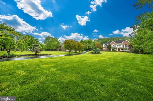 17531 Applewood Pl, Rockville MD 20855-1559 exterior