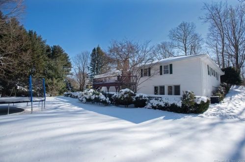 97 Holmes Rd, Ridgefield CT  06877-4303 exterior