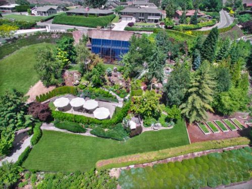 4706 Scenic Dr, Yakima WA  98908-2163 exterior