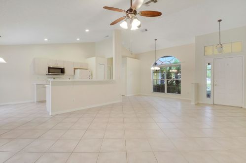 1826 Leafy Rd, Fort Pierce FL  34953-1392 exterior