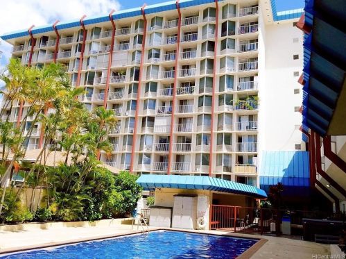 1535 Pensacola St, Honolulu HI  96822-3835 exterior