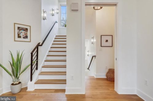 106 Geneva Ave, Silver Spring MD  20910-5105 exterior