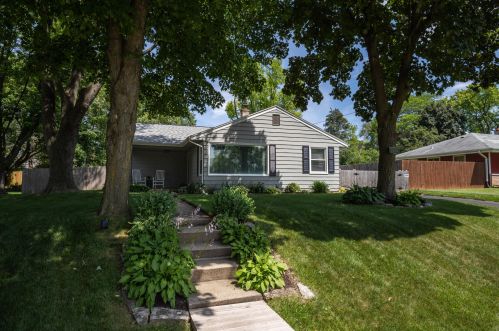 7700 44th St, Milwaukee, WI 53223-4404