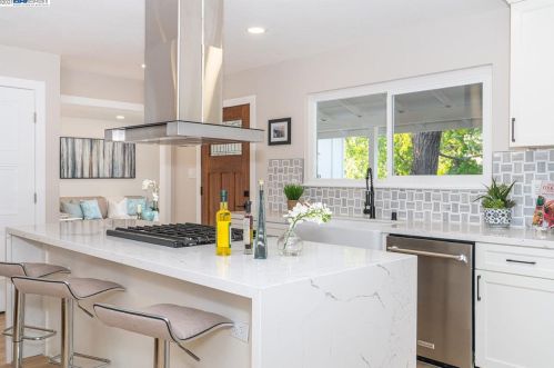 4668 Springwood Way, Concord CA  94521-2046 exterior