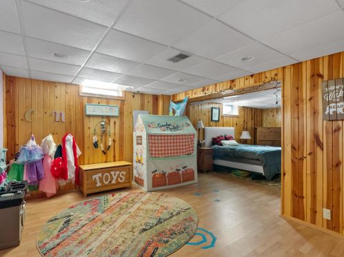 4965 Brookfield Cir, Manitowoc WI 54220-9362 exterior