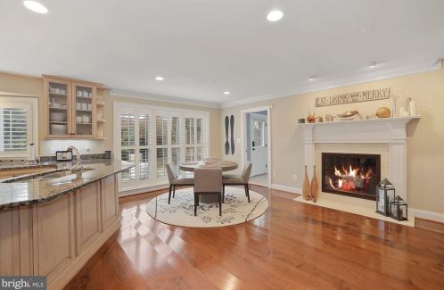 1008 Kimberwicke Rd, Mc Lean VA 22102-1328 exterior