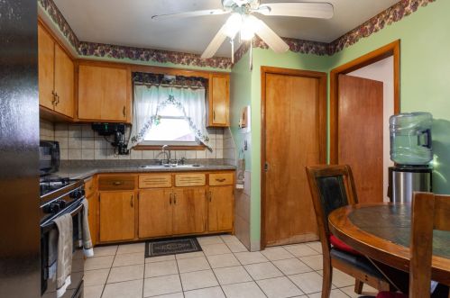 4062 67, Milwaukee WI 53214-1743 exterior