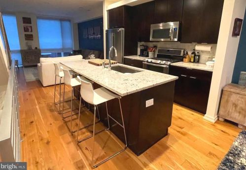 981 Leithgow St, Philadelphia PA  19123-1440 exterior