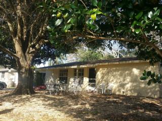 6717 Amundson St, Tampa FL  33634-4729 exterior