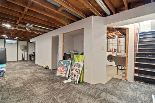 4800 Layton Ave, Milwaukee WI  53220-4144 exterior