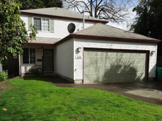 420 28th Ave, Portland OR  97232-3152 exterior