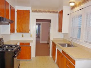 1032 Santa Clara Ave, Alameda CA  94501-2330 exterior