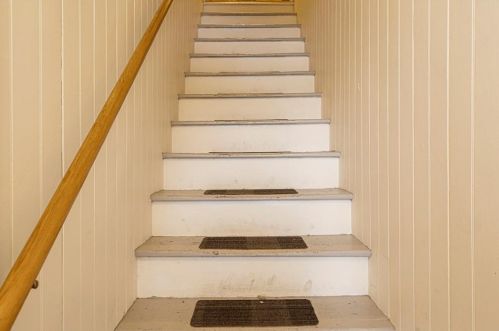 74 Hollis St, Woonsocket RI 02895-5831 exterior