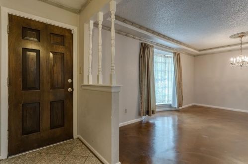 2037 Cedar Valley Ln, Dallas TX  75232-2305 exterior