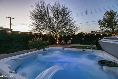 2152 Clarendon Ave, Phoenix AZ 85033-4120 exterior