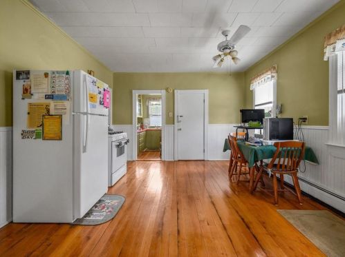 45 Byron St, Providence RI 02911-1927 exterior