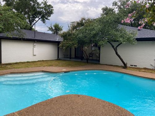 11032 Carissa Dr, Dallas TX  75218-1366 exterior