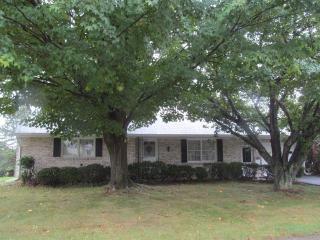 123 Park Hts Blvd, Hanover PA  17331-4028 exterior