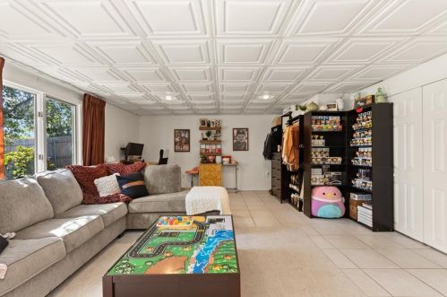 9 Noto Dr, Providence RI  02904-2905 exterior