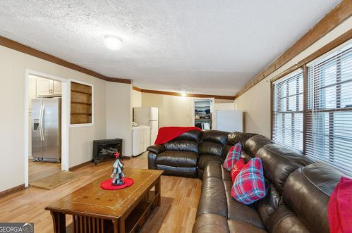 719 Hamilton Ave, Atlanta GA 30344-4144 exterior