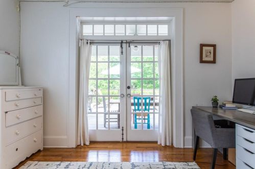 652 Cumberland Cir, Atlanta GA 30306-3203 exterior