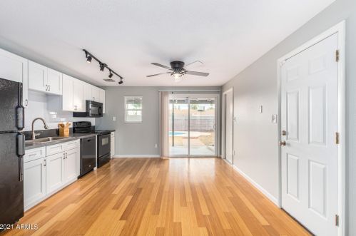 4045 Crocus Dr, Phoenix AZ 85032-5417 exterior