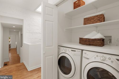 1429 Q St, Washington DC 20009-3808 exterior